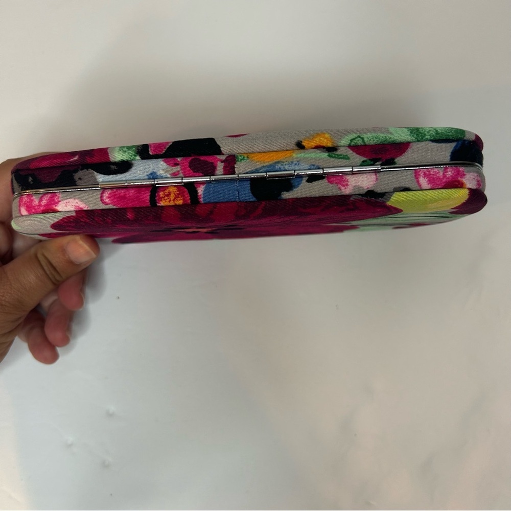 Thirty-One Hard Case Wallet Watercolor Garden Floral Pattern NIP Gray Multicolor - Picture 4 of 6